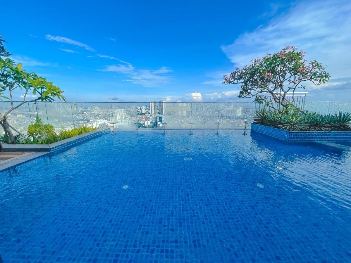 Luxury Gold Apartment 86 -Rooftop Pool Central City Ho Chi Minh City Exterior photo