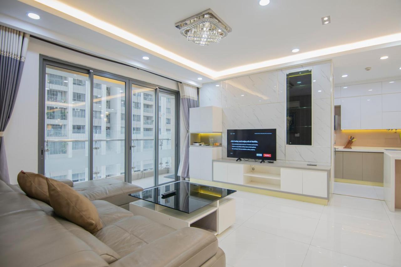 Luxury Gold Apartment 86 -Rooftop Pool Central City Ho Chi Minh City Exterior photo